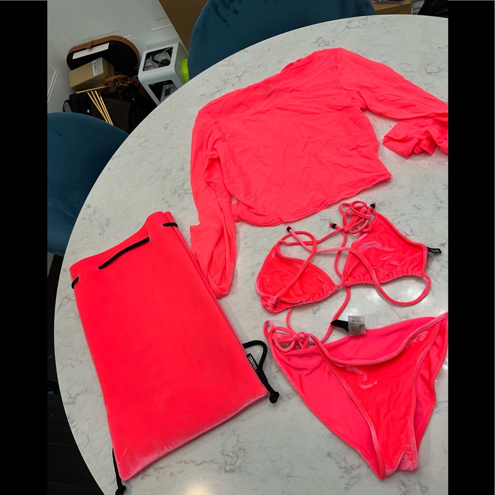 Awesome Triangl bikini set including coverup